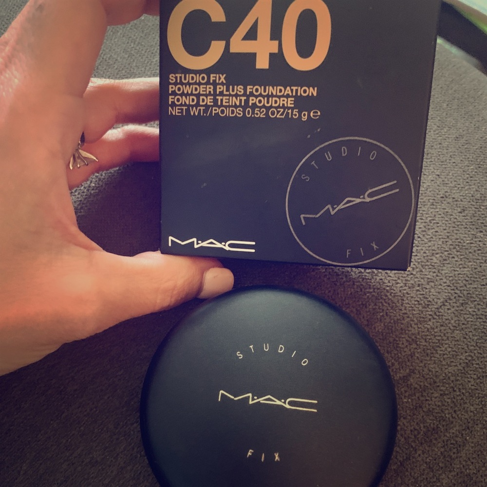 MAC 🌸 Studio fix C40 used only couple times💕